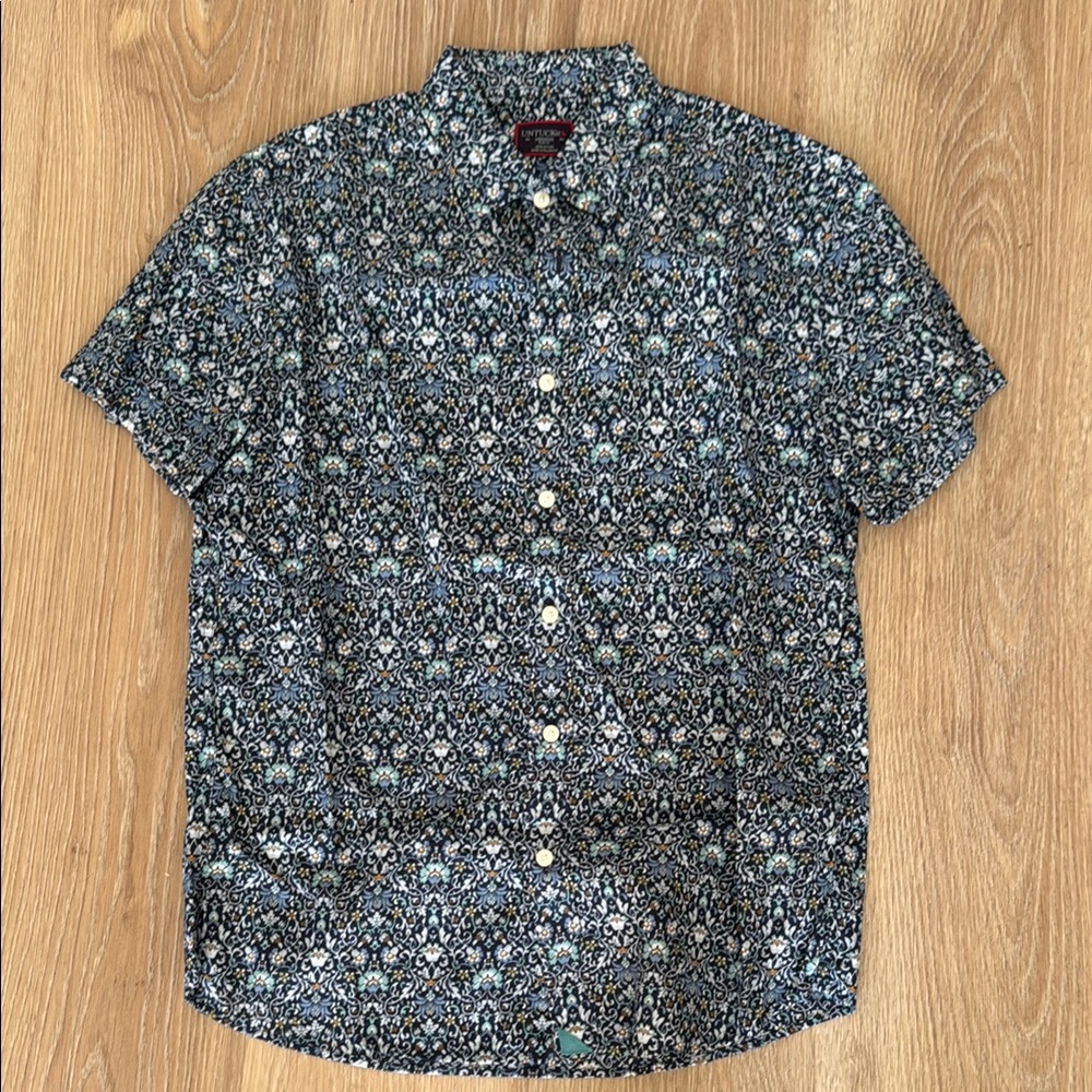 UNTUCKit - Floral Black and White Men's Shirt - Medium
